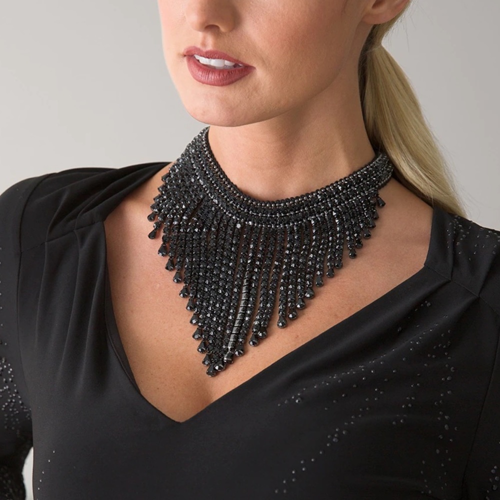 Gorgeous 🖤 Rainstones Necklace